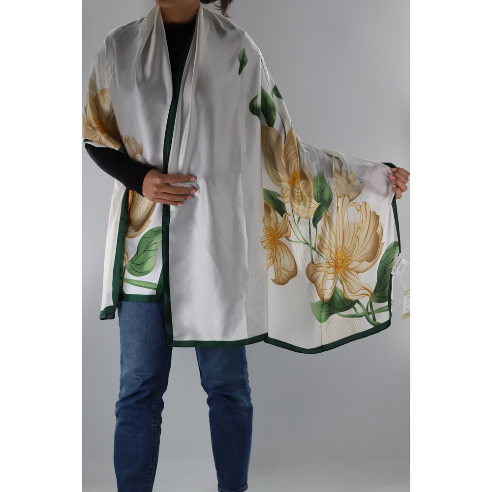 Floral print scarf
